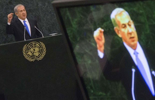 Benjamin Netanyahu fala na Assembleia Geral da ONU, nesta terça-feira (1º) (Foto: Adrees Latif/Reuters)